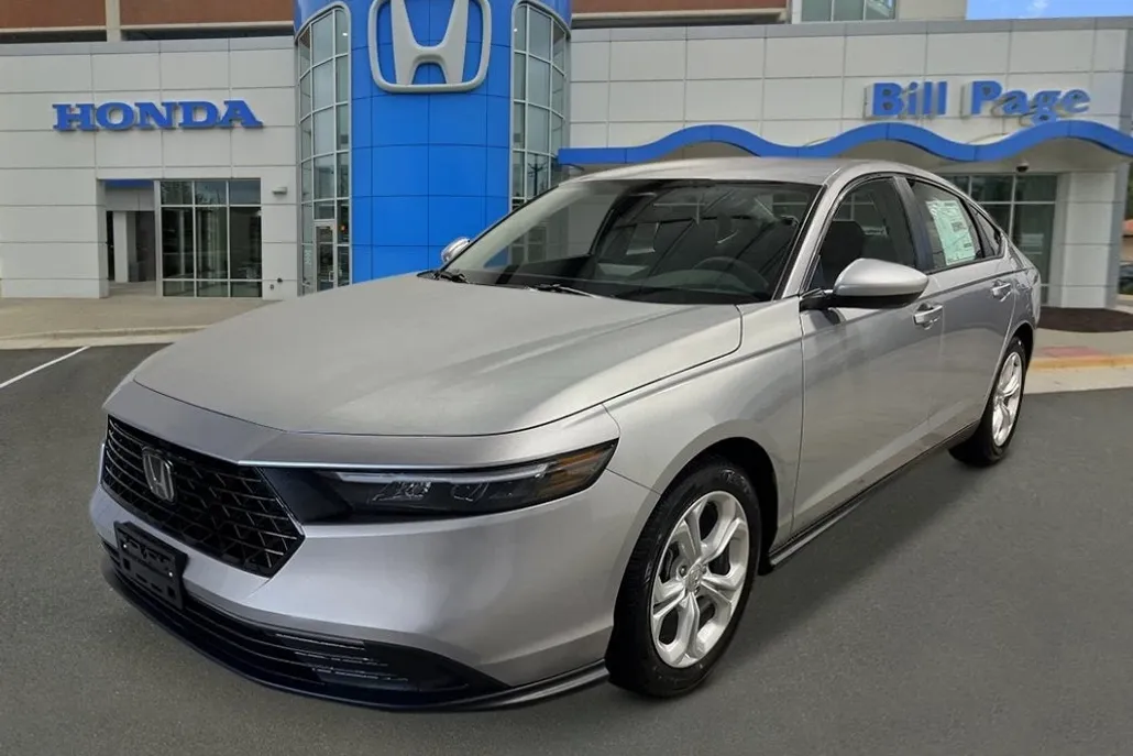 2025 Honda Accord LX photo 1