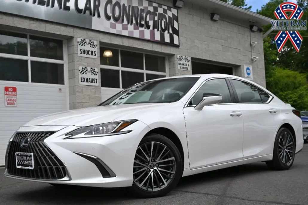 2022 Lexus ES 350 photo 1