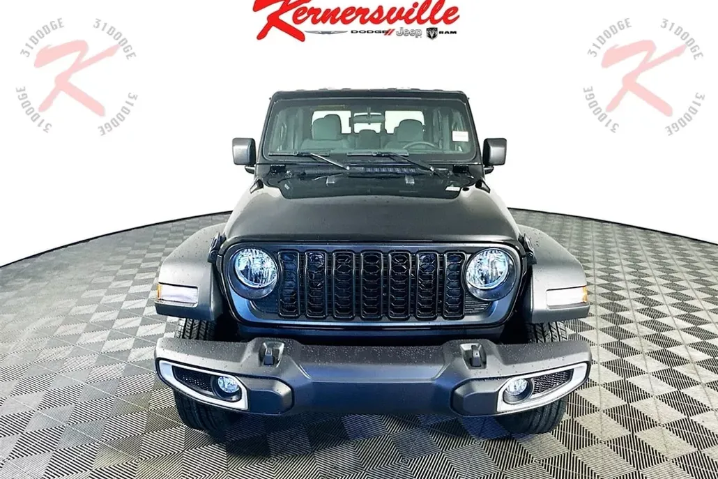 2025 Jeep Gladiator Sport photo 1