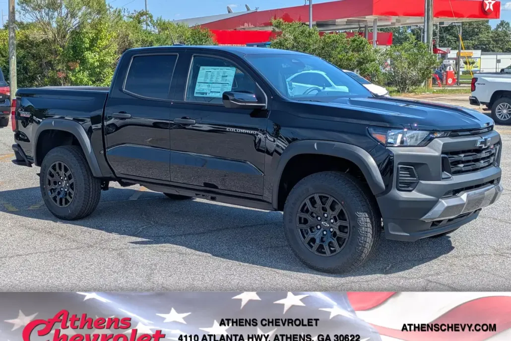 2026 Chevrolet Colorado Trail Boss photo 1
