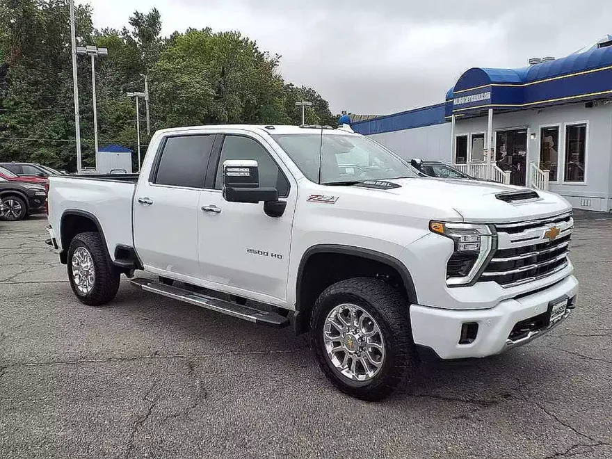 2025 Chevrolet Silverado 2500HD LTZ photo 1