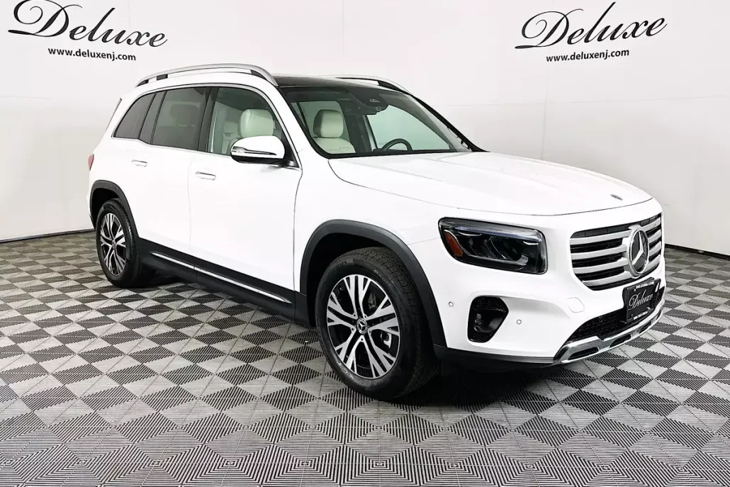 2024 Mercedes Benz GLB 250 4MATIC photo 1