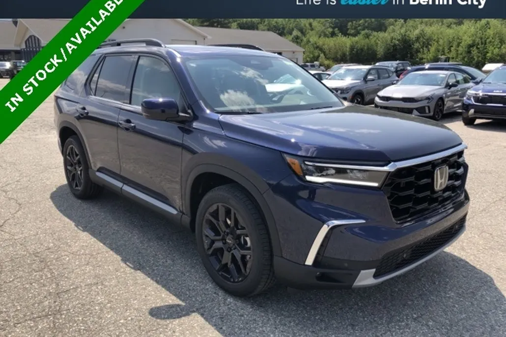 2025 Honda Pilot Touring photo 1