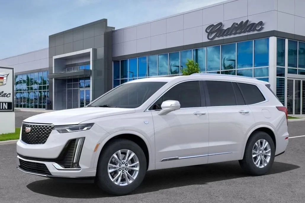 2025 Cadillac XT6 Luxury photo 1
