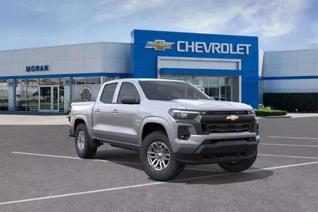 2025 Chevrolet Colorado Work Truck LT photo 1