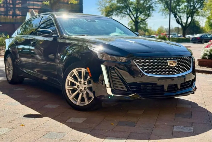 2024 Cadillac CT5 Luxury photo 1