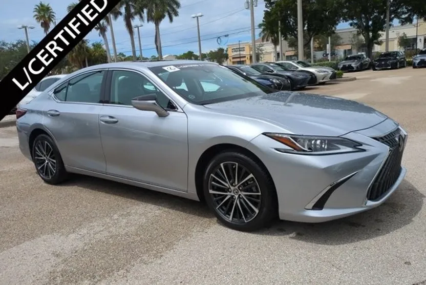 2022 Lexus ES 250 photo 1