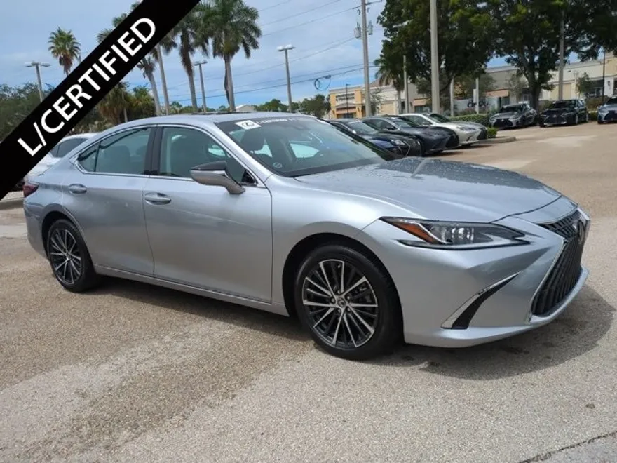 2022 Lexus ES 250 photo 1