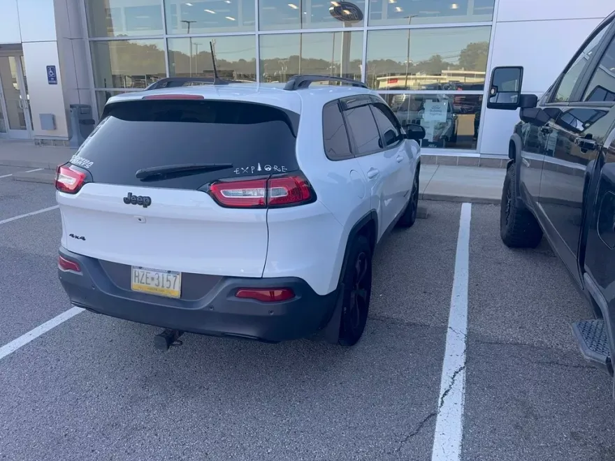2016 Jeep Cherokee Latitude photo 1