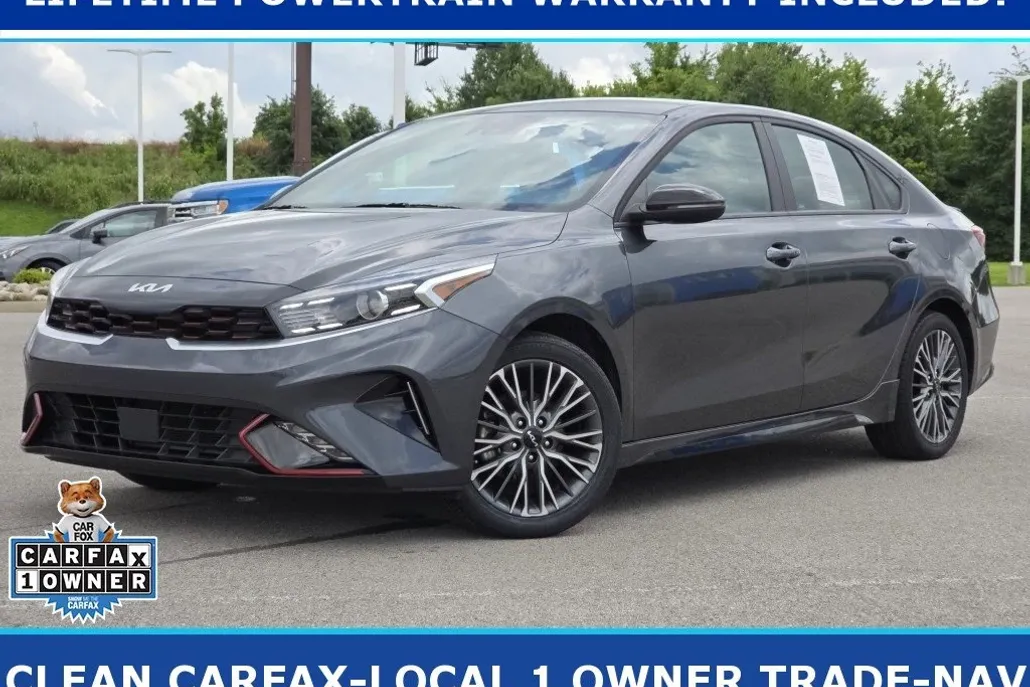 2024 Kia Forte GT-Line photo 1