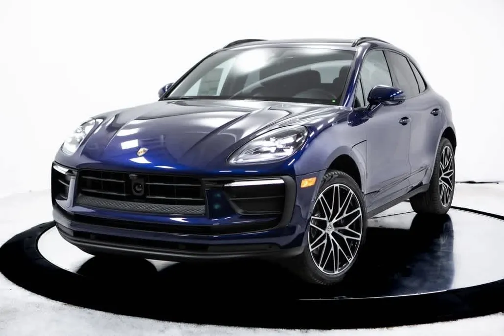 2025 Porsche Macan Base photo 1