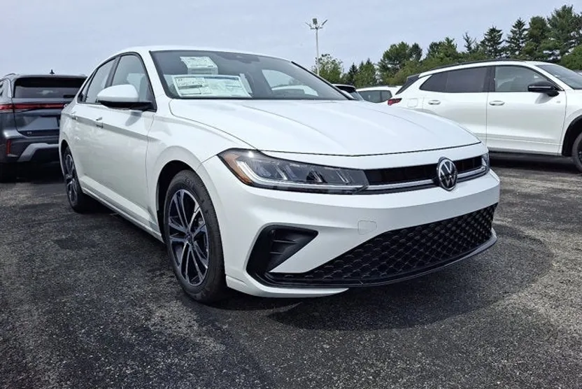 2026 Volkswagen Jetta Sport photo 1