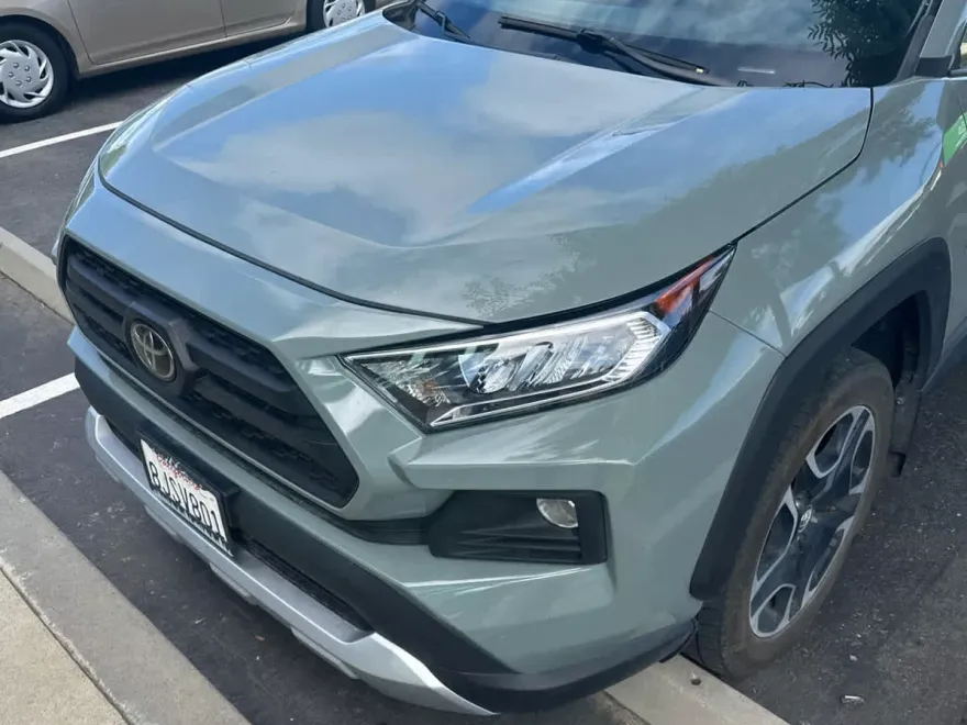 2019 Toyota RAV4 Adventure photo 1