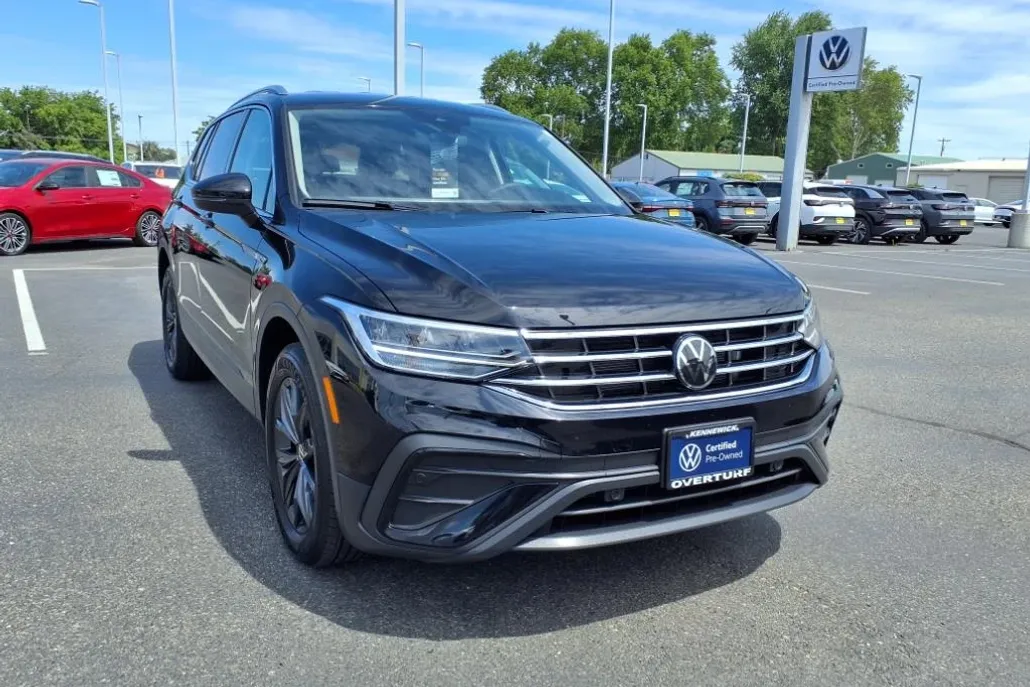 2024 Volkswagen Tiguan SE Wolfsburg Edition photo 1