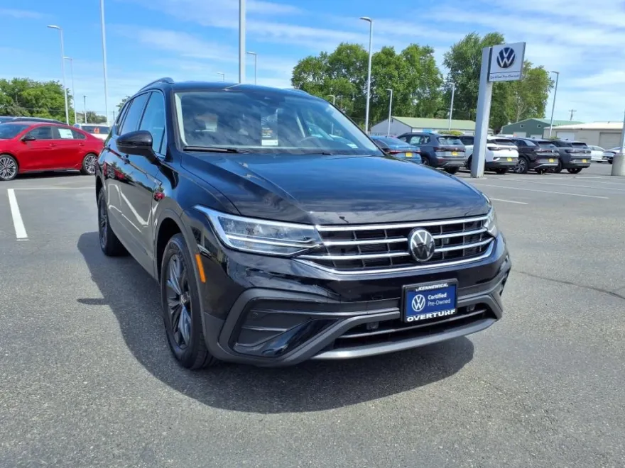 2024 Volkswagen Tiguan SE Wolfsburg Edition photo 1