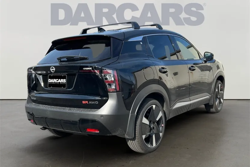 2026 Nissan Kicks SR photo 1