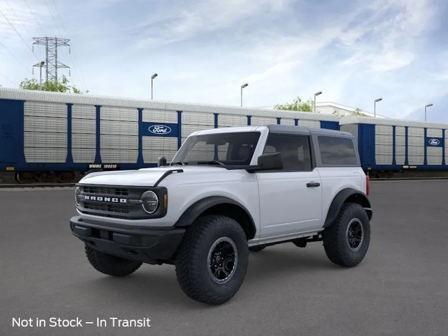 2025 Ford Bronco Base photo 1