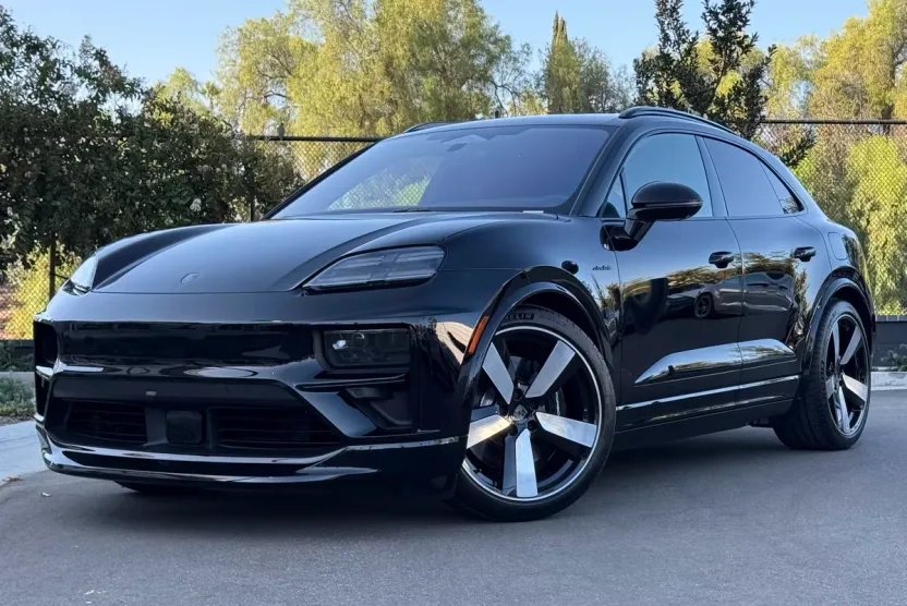 2025 Porsche Macan Turbo Electric photo 1