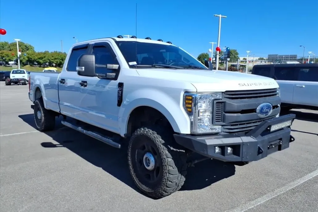2018 Ford F-350 XL photo 1