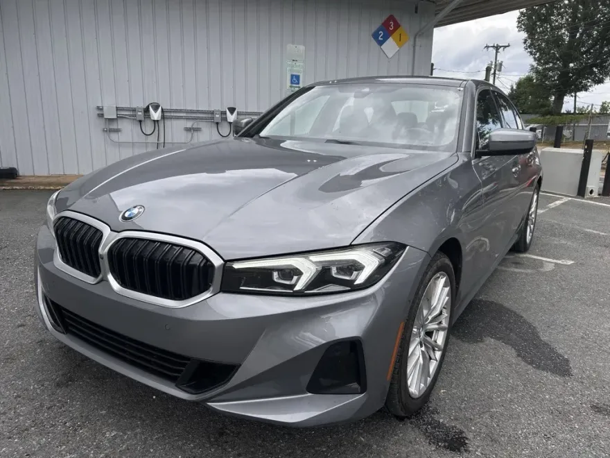 2024 Bmw 330i photo 1