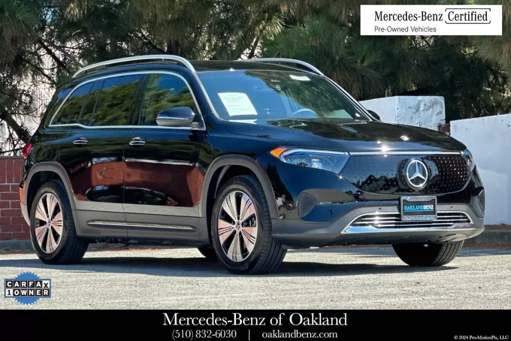 2024 Mercedes Benz EQB 300 4MATIC photo 1