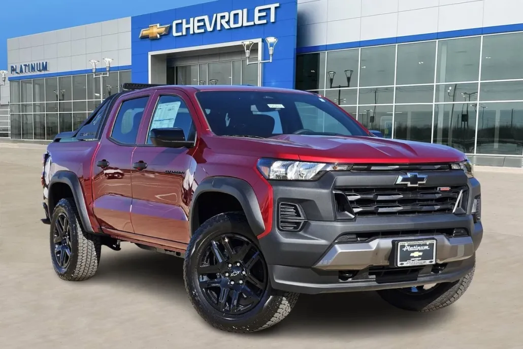 2025 Chevrolet Colorado Trail Boss photo 1