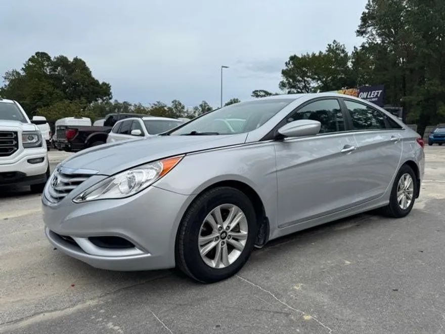 2011 Hyundai Sonata GLS photo 1