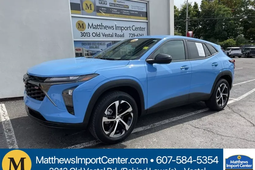2024 Chevrolet Trax photo 1