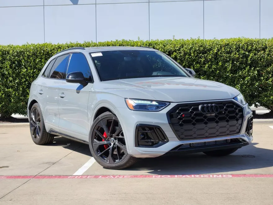 2025 Audi SQ5 Premium Plus photo 2