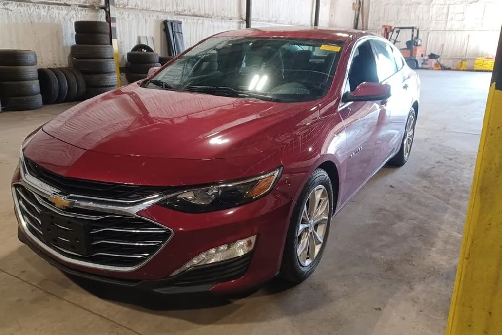 2019 Chevrolet Malibu 1LT photo 1