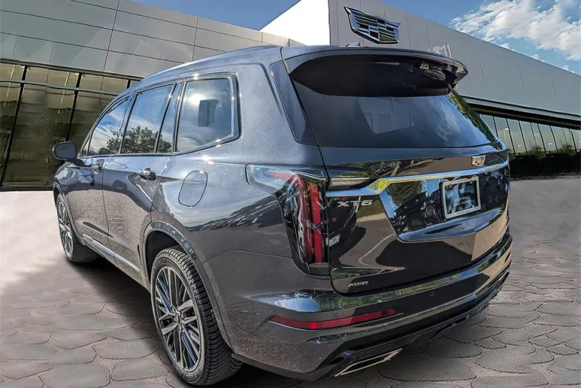 2022 Cadillac XT6 Sport photo 1