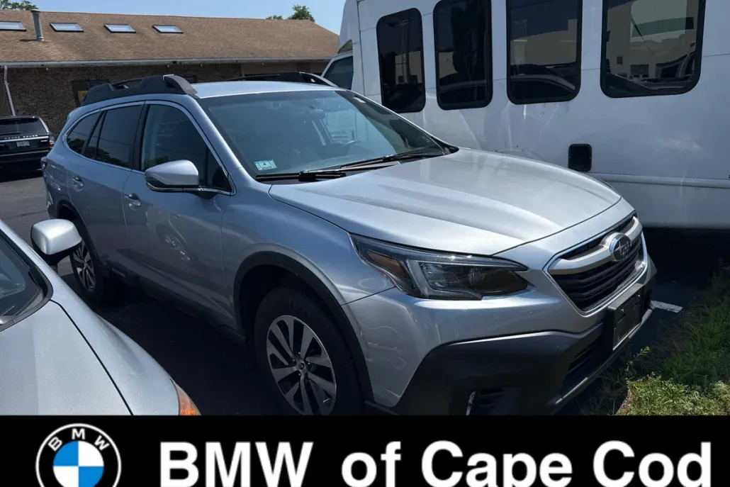 2022 Subaru Outback Premium photo 1