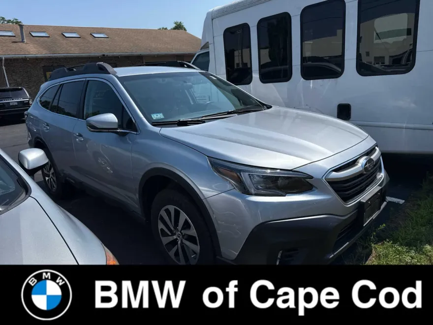 2022 Subaru Outback Premium photo 1