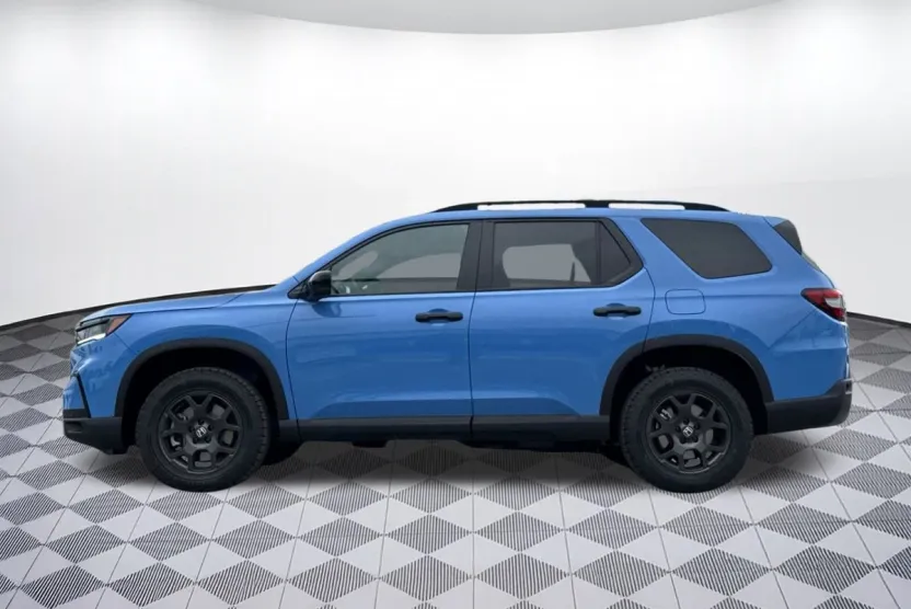 2025 Honda Pilot TrailSport photo 1