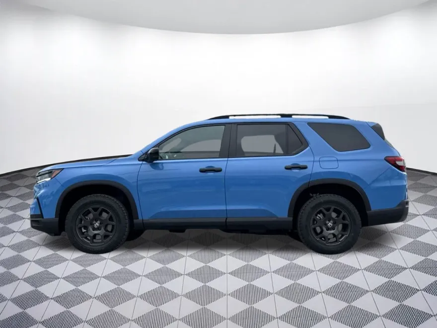 2025 Honda Pilot TrailSport photo 1