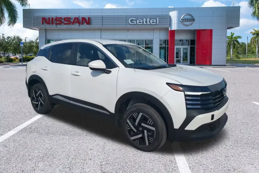 2025 Nissan Kicks SV photo 1