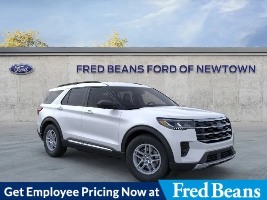 2025 Ford Explorer photo 1