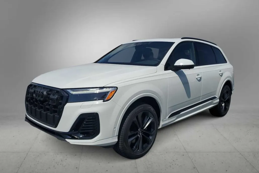 2025 Audi Q7 55 Premium Plus photo 1