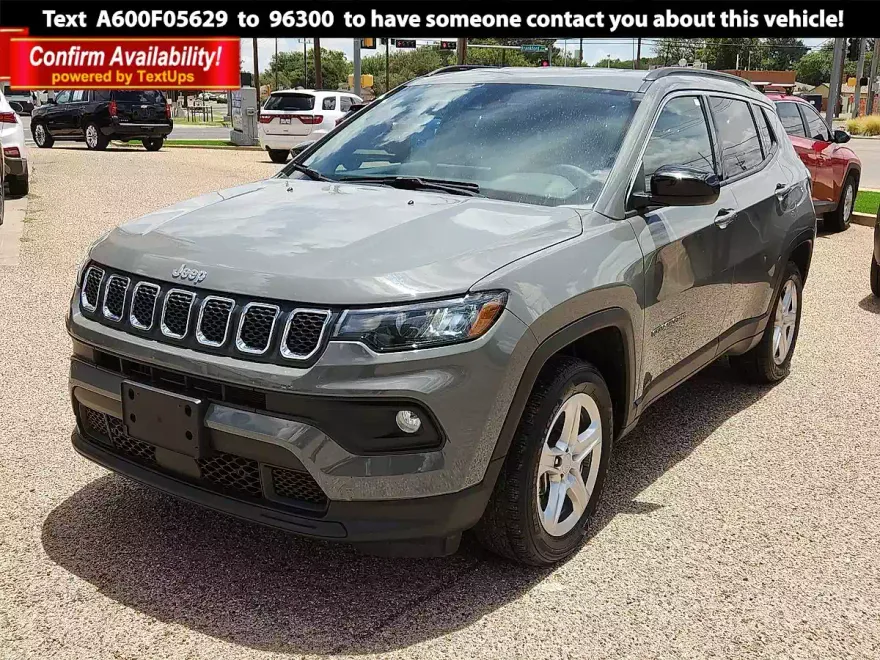 2024 Jeep Compass Latitude photo 1
