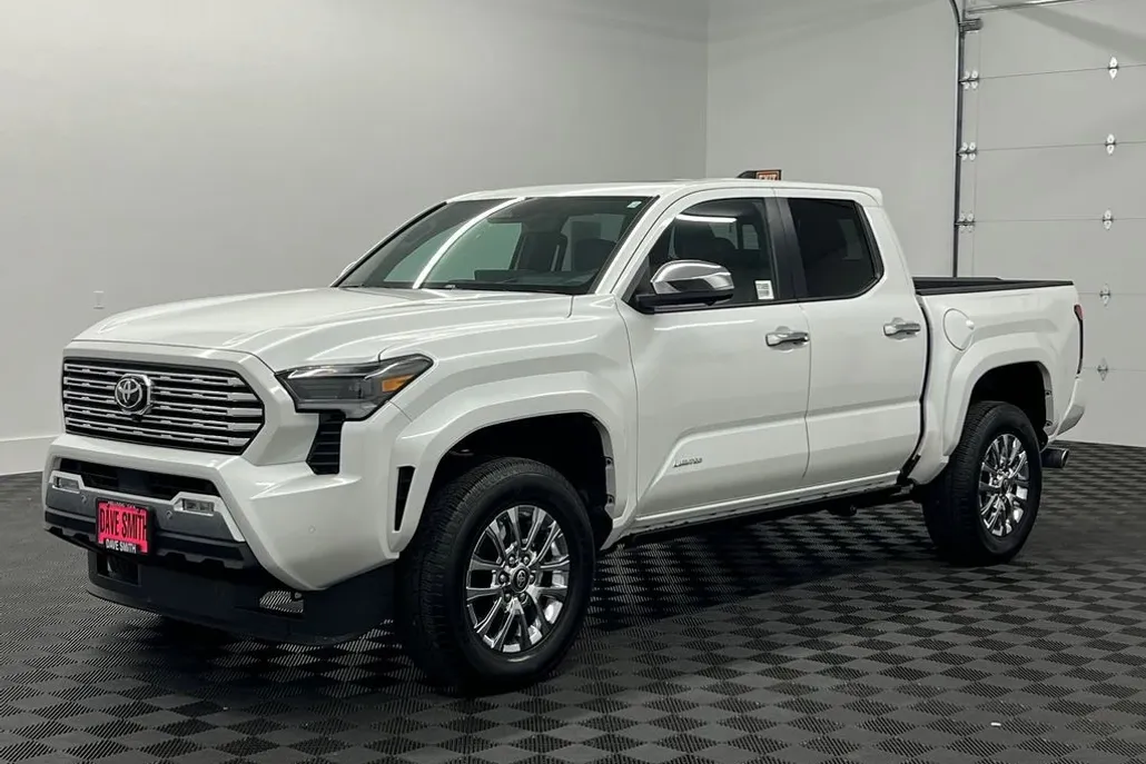 2024 Toyota Tacoma Limited photo 1