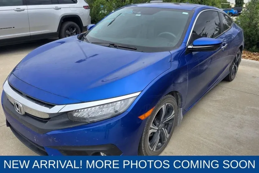 2018 Honda Civic Touring photo 1
