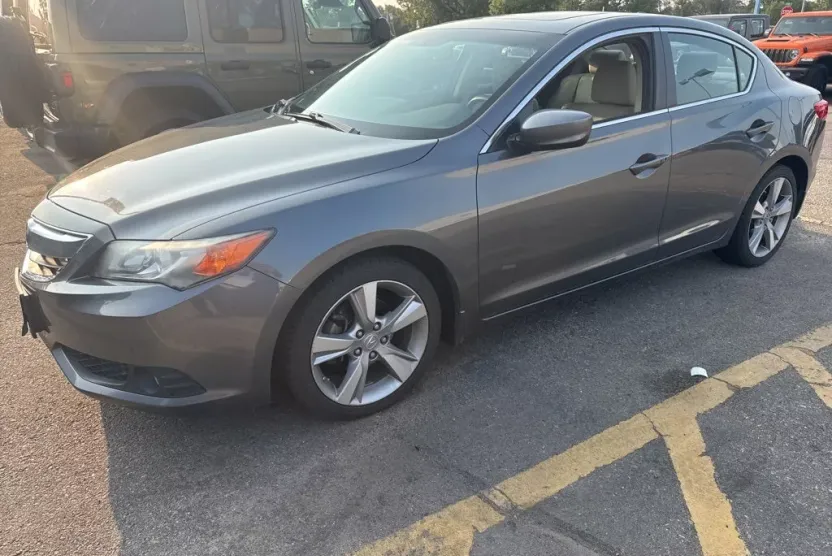 2013 Acura ILX 2.0L Technology photo 1