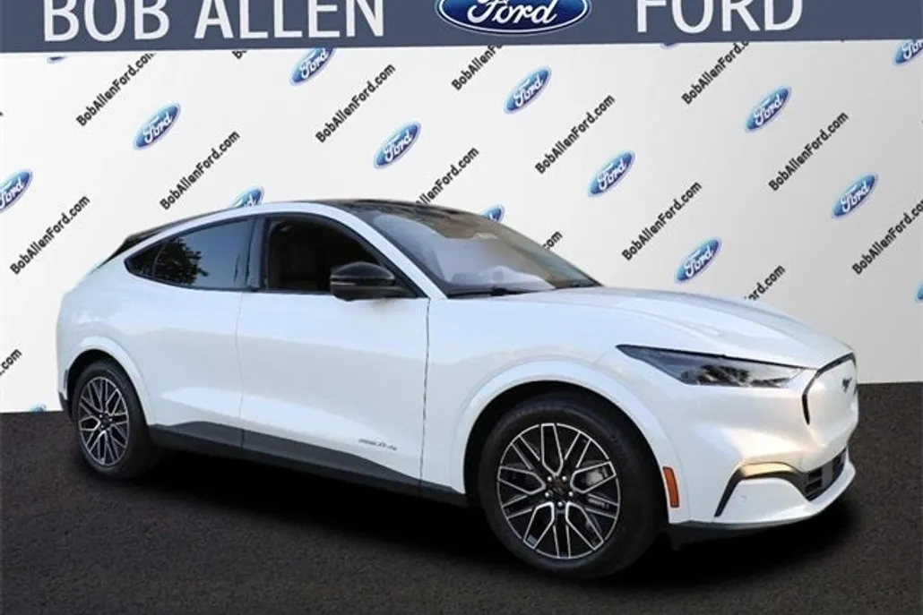 2025 Ford Mustang Mach-E Premium photo 1