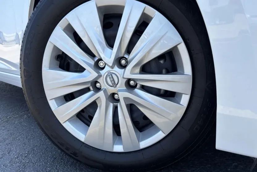 2025 Nissan Sentra S photo 1