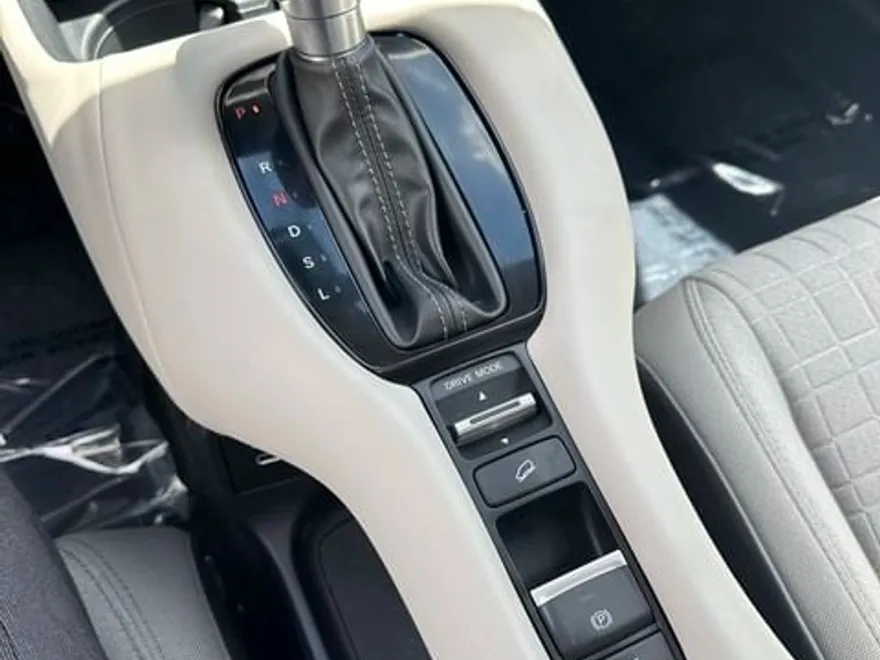 2024 Honda HR-V LX photo 1