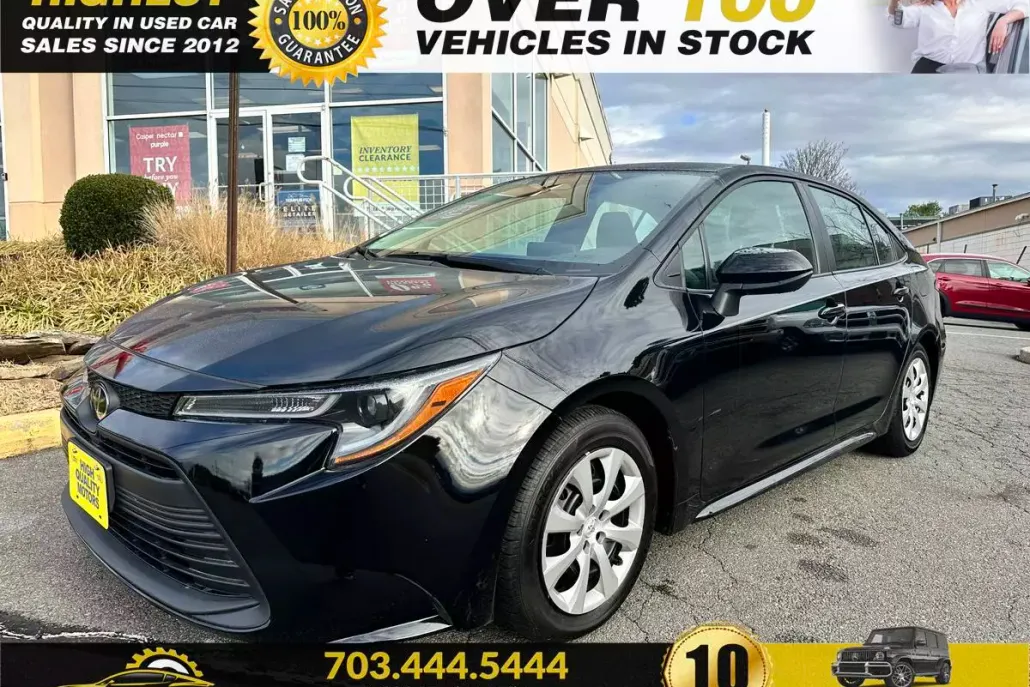 2024 Toyota Corolla LE photo 1