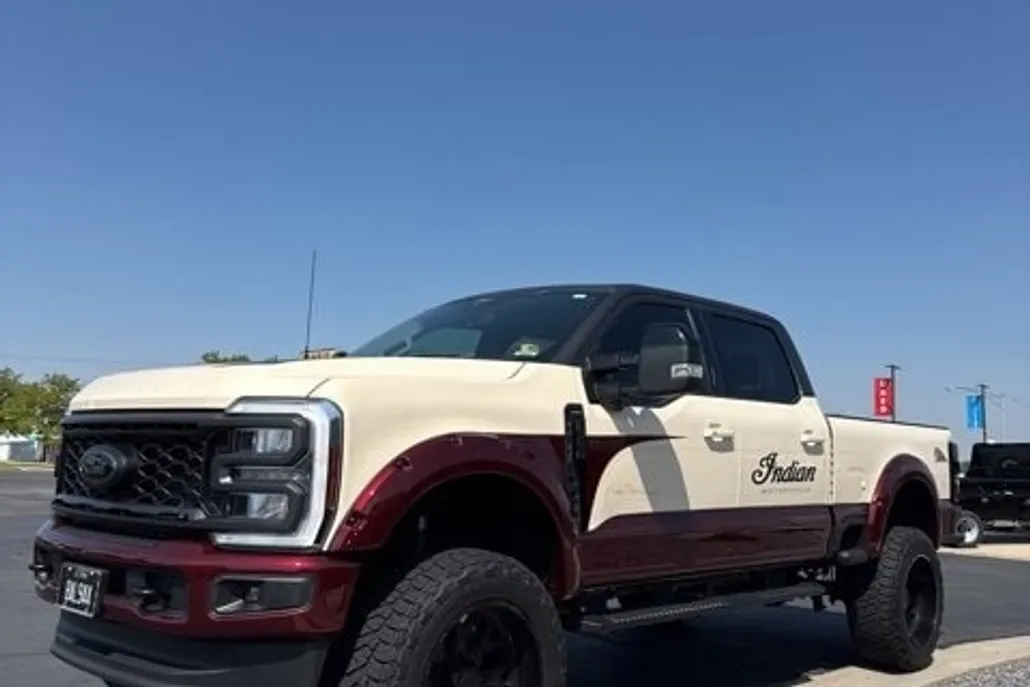 2024 Ford F-350 photo 1