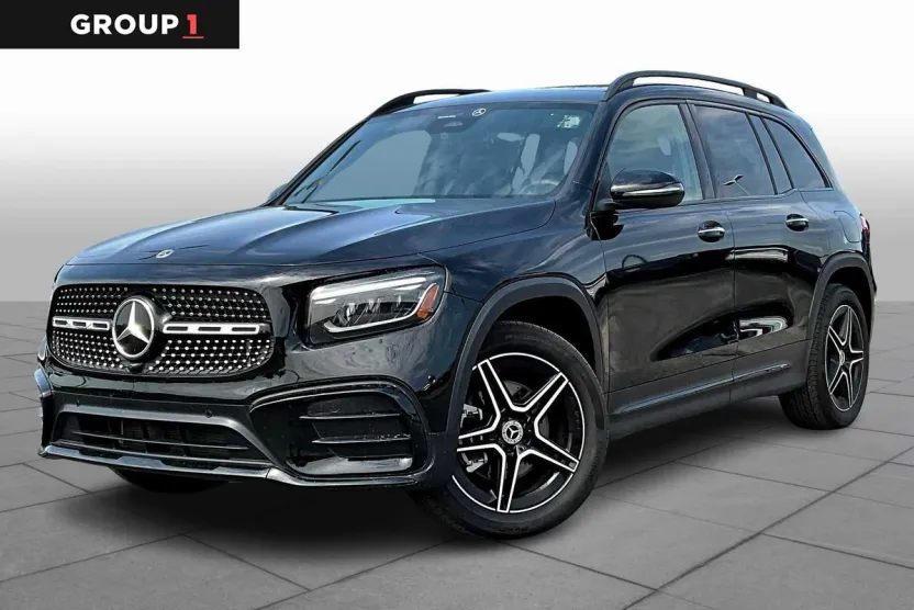2025 Mercedes Benz GLB 250 4MATIC photo 1