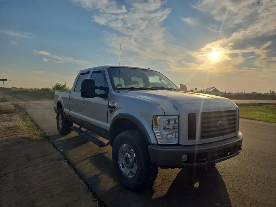 2008 Ford F-250 Lariat photo 1