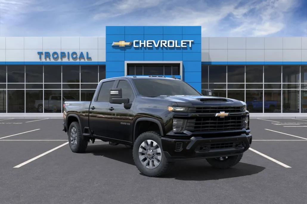 2025 Chevrolet Silverado 2500HD Custom photo 1